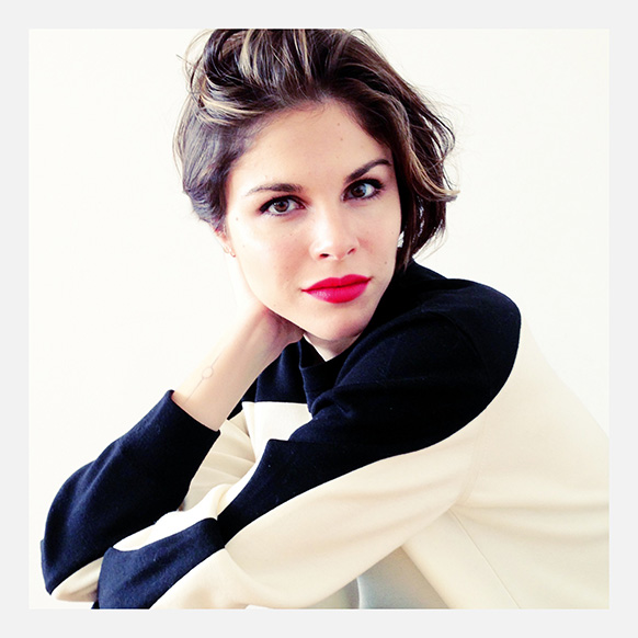 Photo caption /intothegloss.com